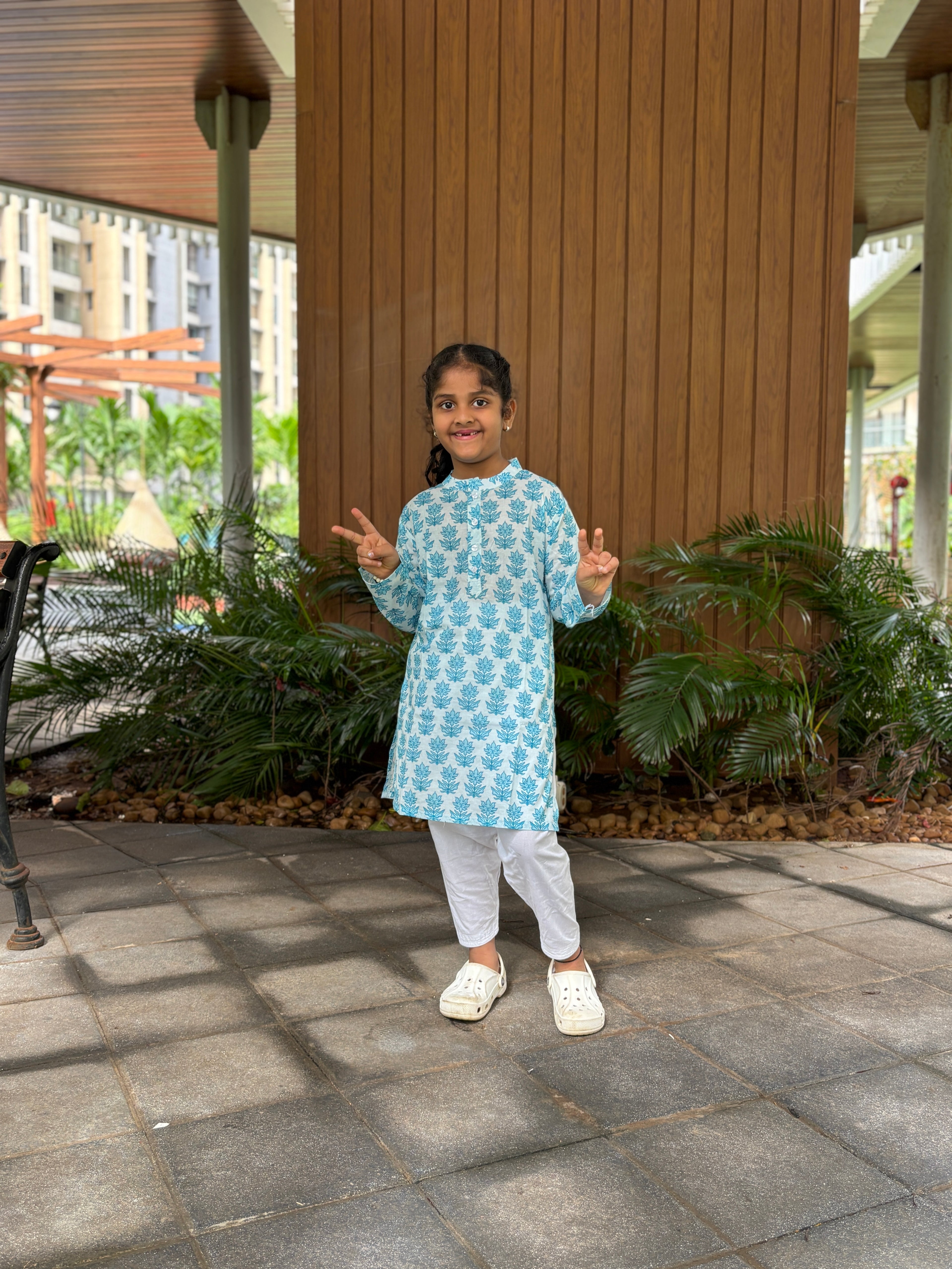 Salwar Kurta Set for Girls - Neel Booti