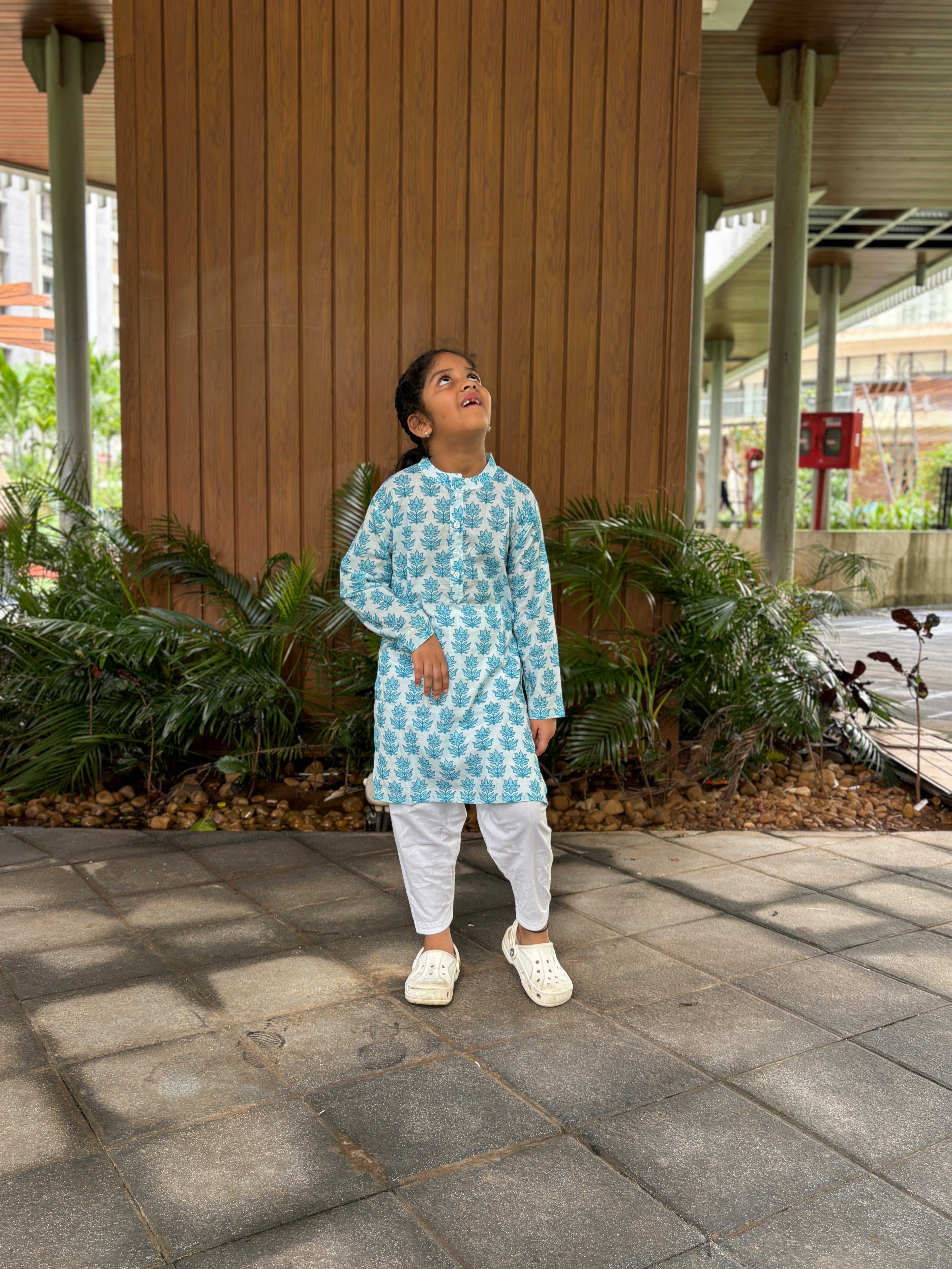 Salwar Kurta Set for Girls - Neel Booti