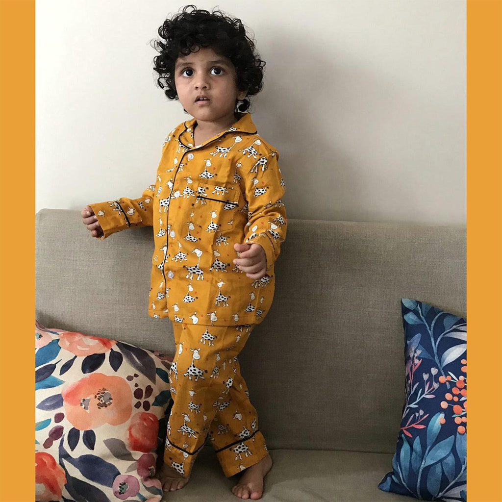 Pajama set in Naughty Giraffe Joeycare
